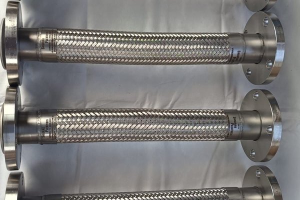 Tubo Flexível com Flange
